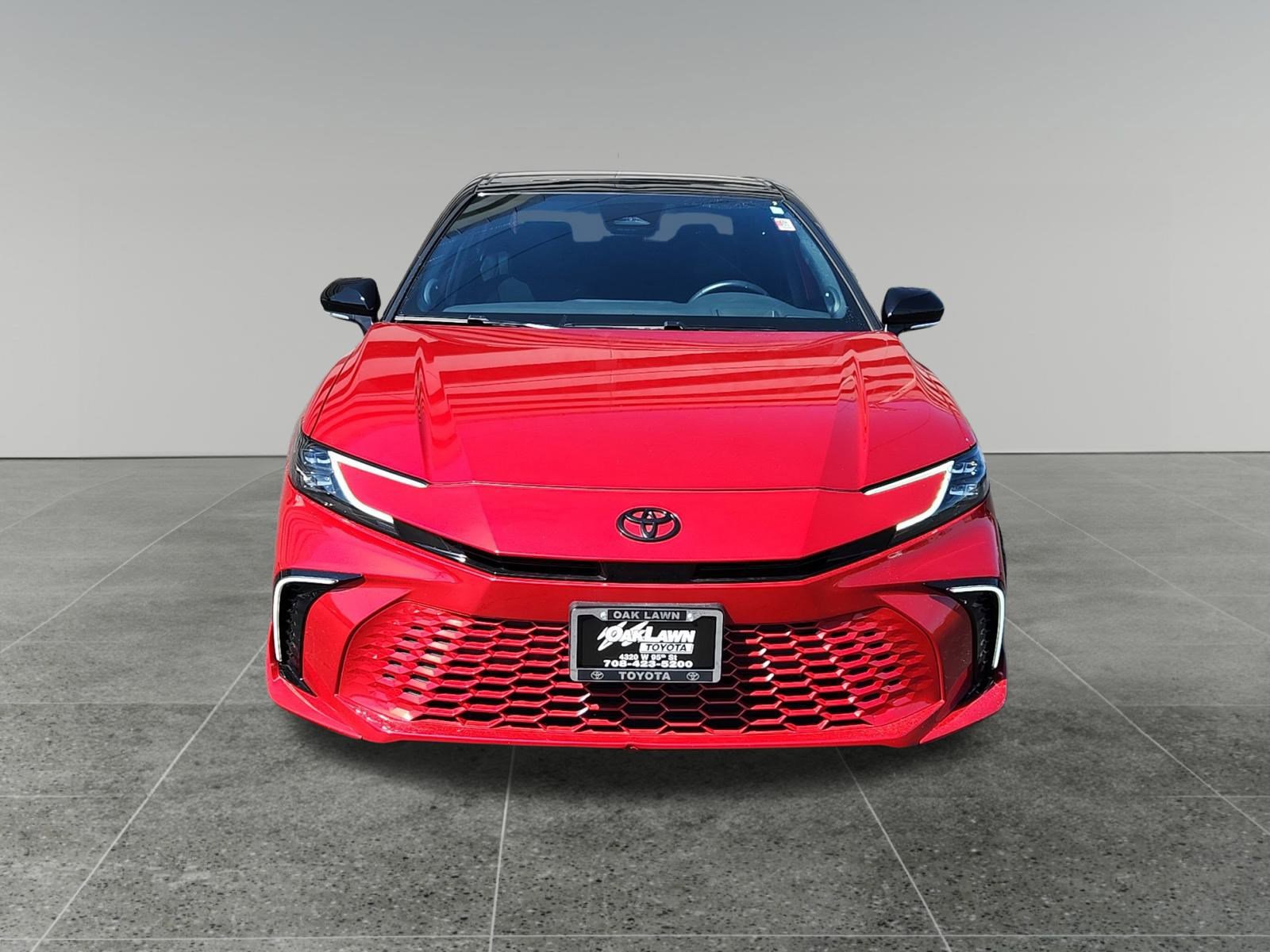 Used 2025 Toyota Camry XSE image 2