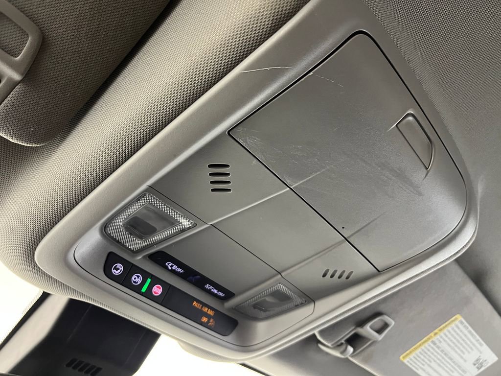 Used 2022 Chevrolet Equinox LT w/ Driver Convenience Package image 26