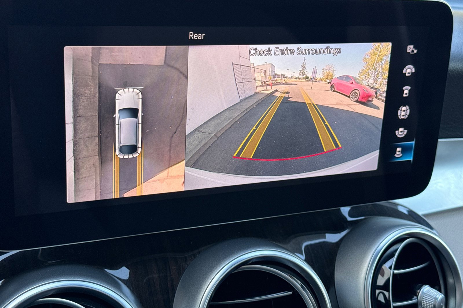 Used 2021 Mercedes-Benz GLC 300 4MATIC Coupe image 23