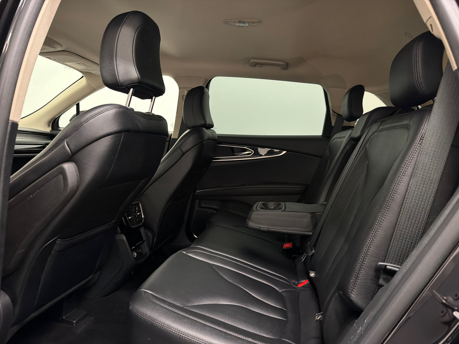 Certified 2023 Lincoln Nautilus AWD w/ Premium Package image 20