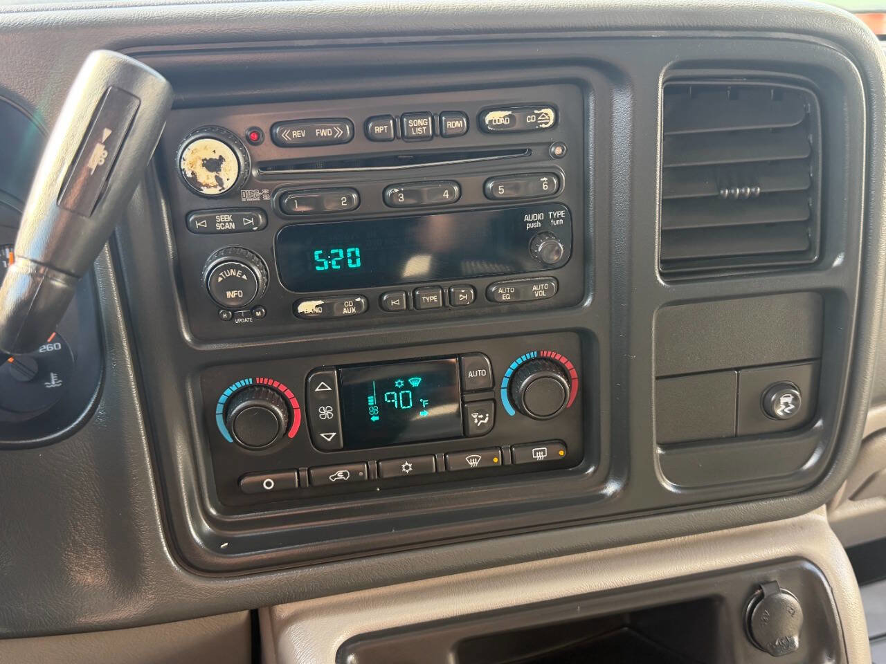 Used 2005 Chevrolet Tahoe Z71 w/ Preferred Equipment Group image 42