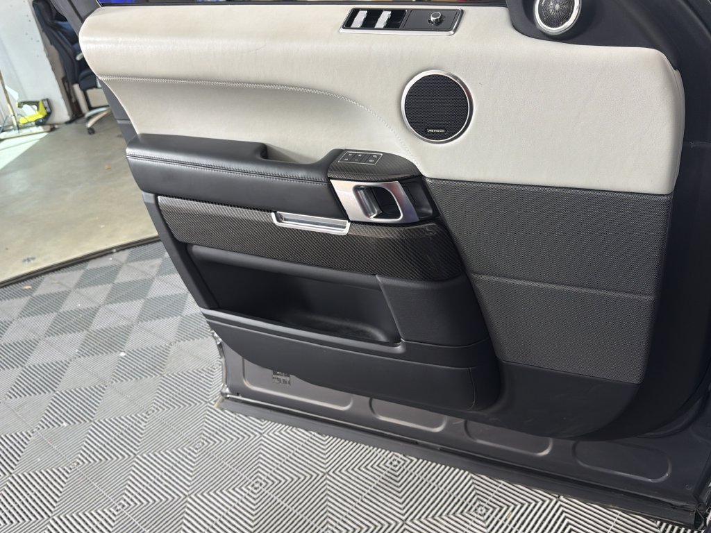 Used 2019 Land Rover Range Rover Sport SVR AWD/4WD image 30