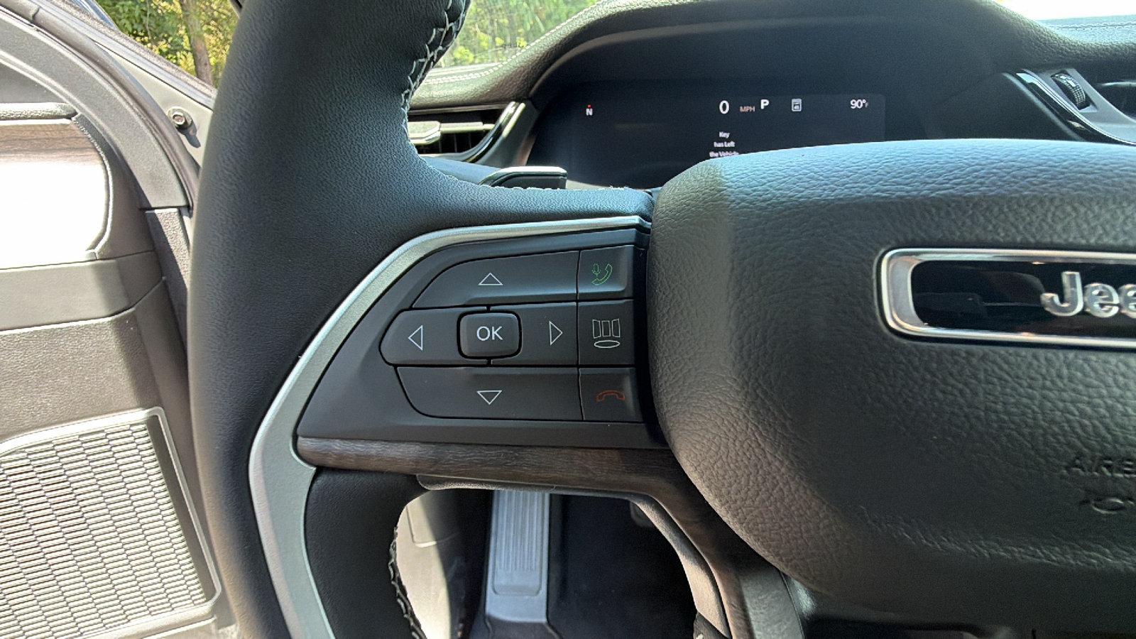 New 2027 Jeep Grand Cherokee Limited AWD/4WD image 23