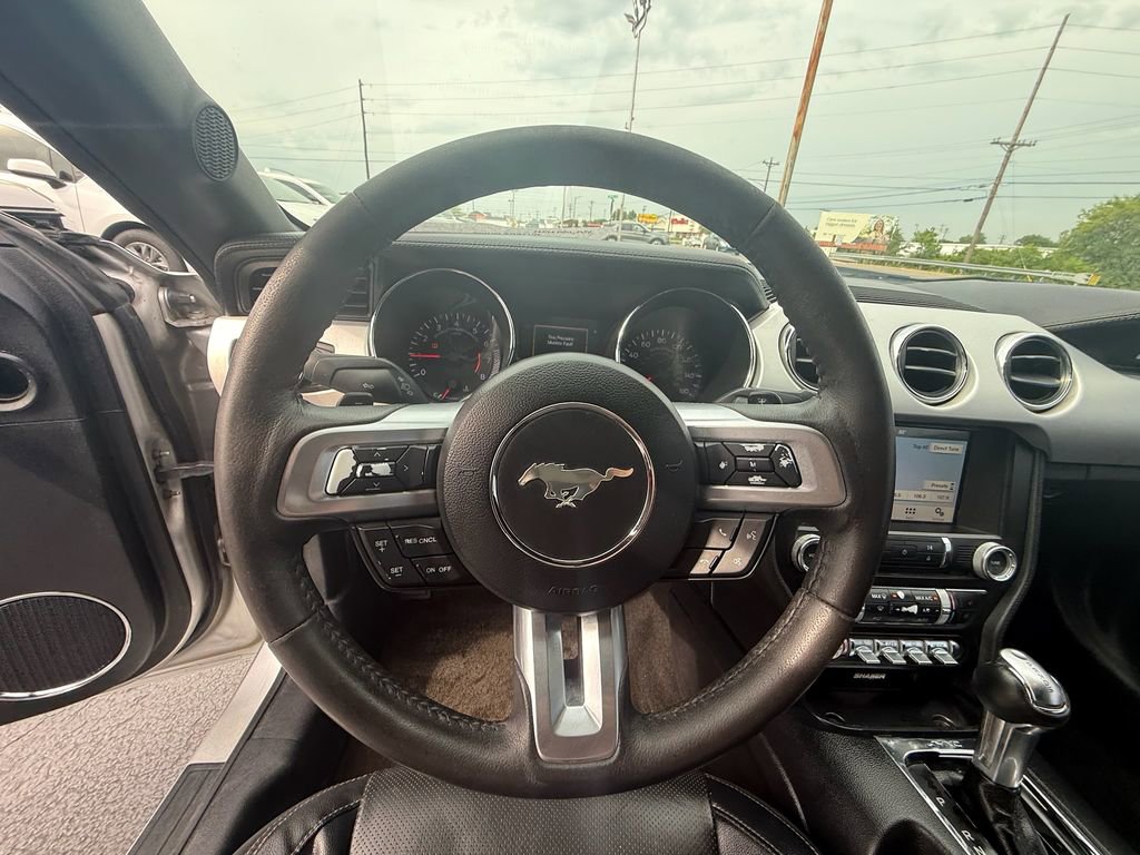 Used 2016 Ford Mustang Premium RWD image 16