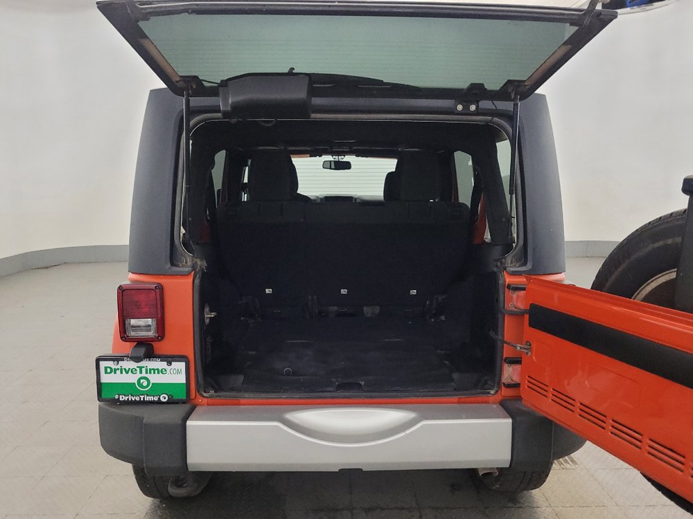 Used 2015 Jeep Wrangler Unlimited Sahara AWD/4WD image 29