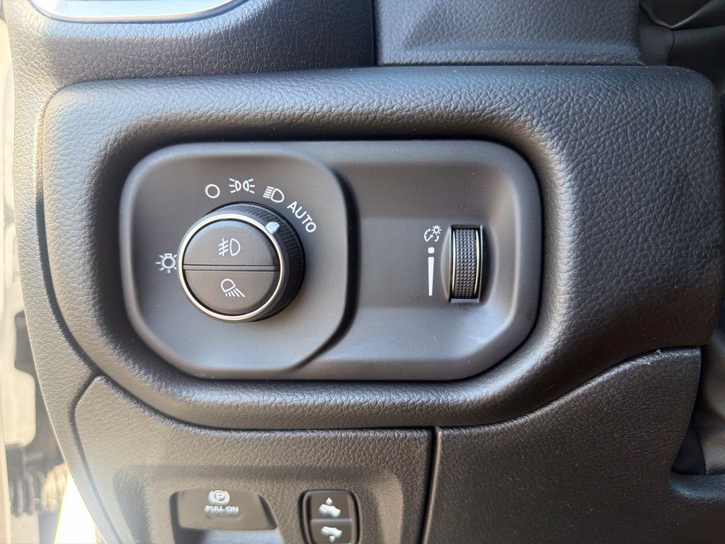 New 2027 RAM 1500 4x4 Crew Cab image 24