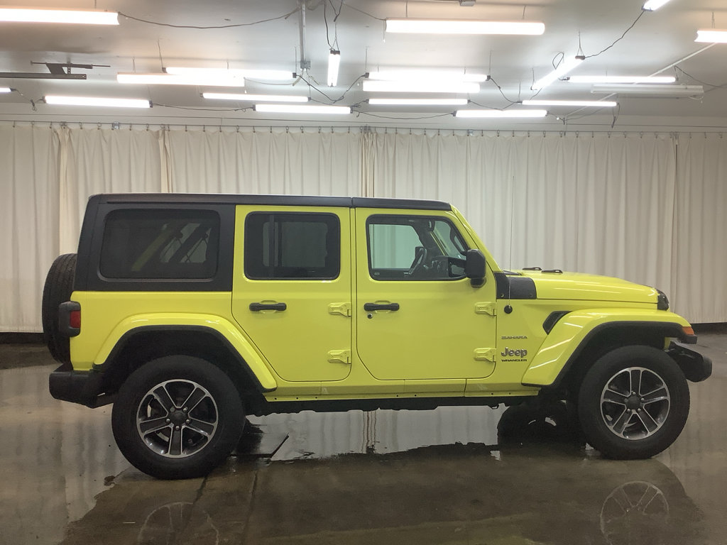 Used 2023 Jeep Wrangler Unlimited Sahara AWD/4WD image 4