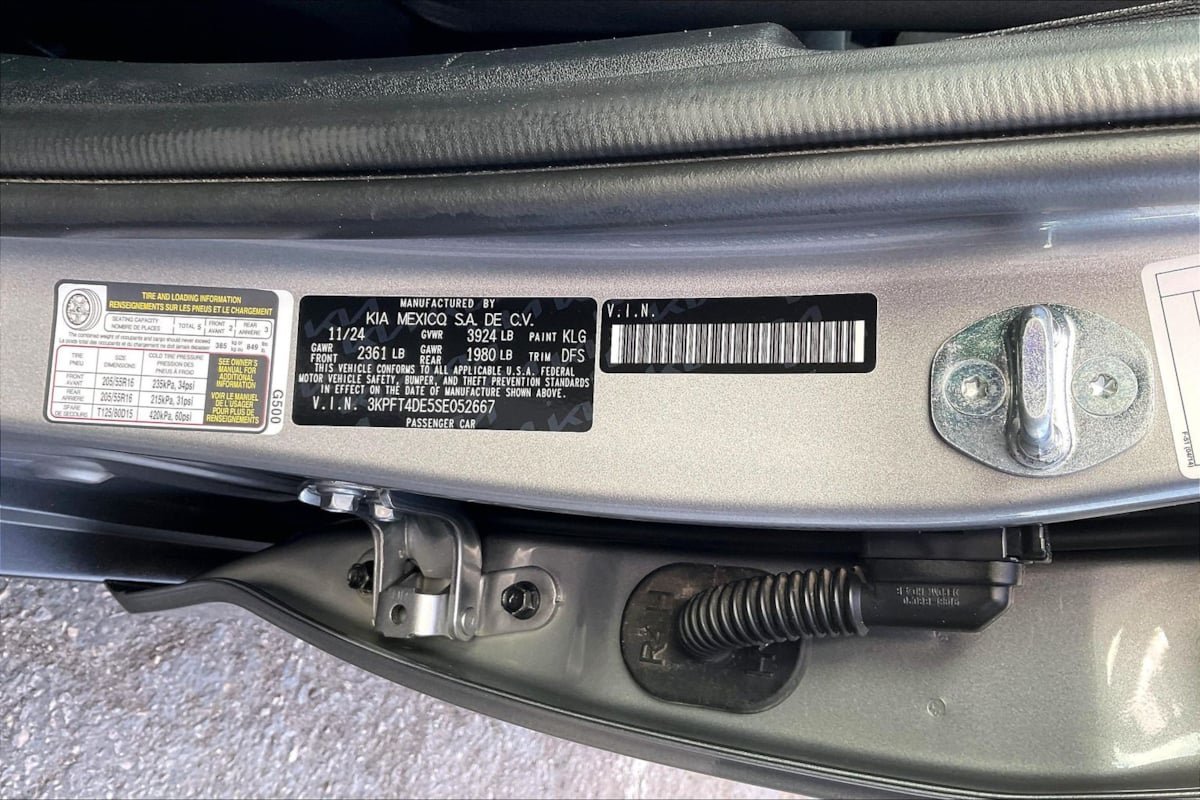 Used 2025 Kia K4 FWD image 32
