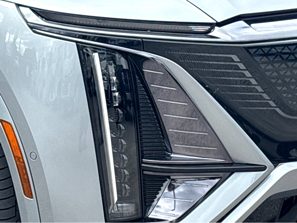 New 2026 Cadillac Lyriq V image 19