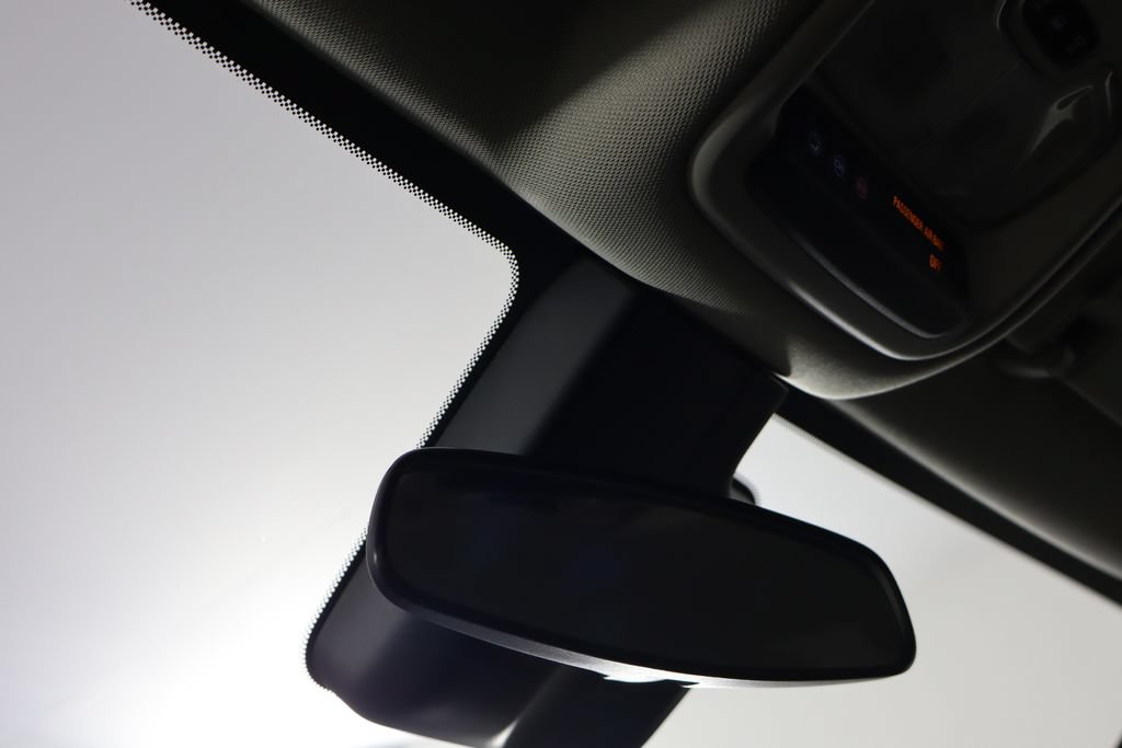 Used 2025 Buick Encore GX Sport Touring w/ Advanced Technology Package FWD image 19