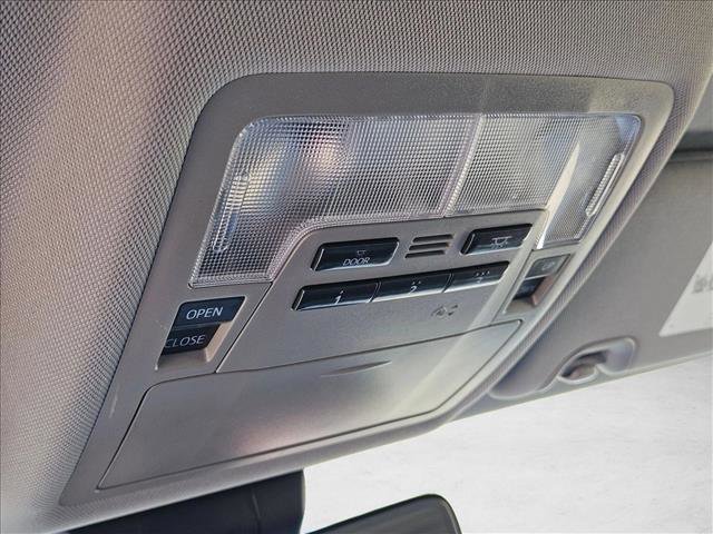 Used 2018 Toyota Highlander XLE image 22