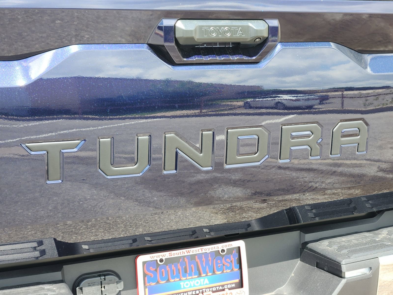 New 2026 Toyota Tundra SR5 w/ TRD Off-Road Premium Package AWD/4WD image 11