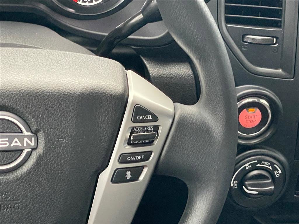 Used 2024 Nissan Titan SV image 14