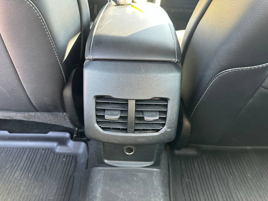 Used 2020 Ford Fusion Energi Titanium FWD image 25