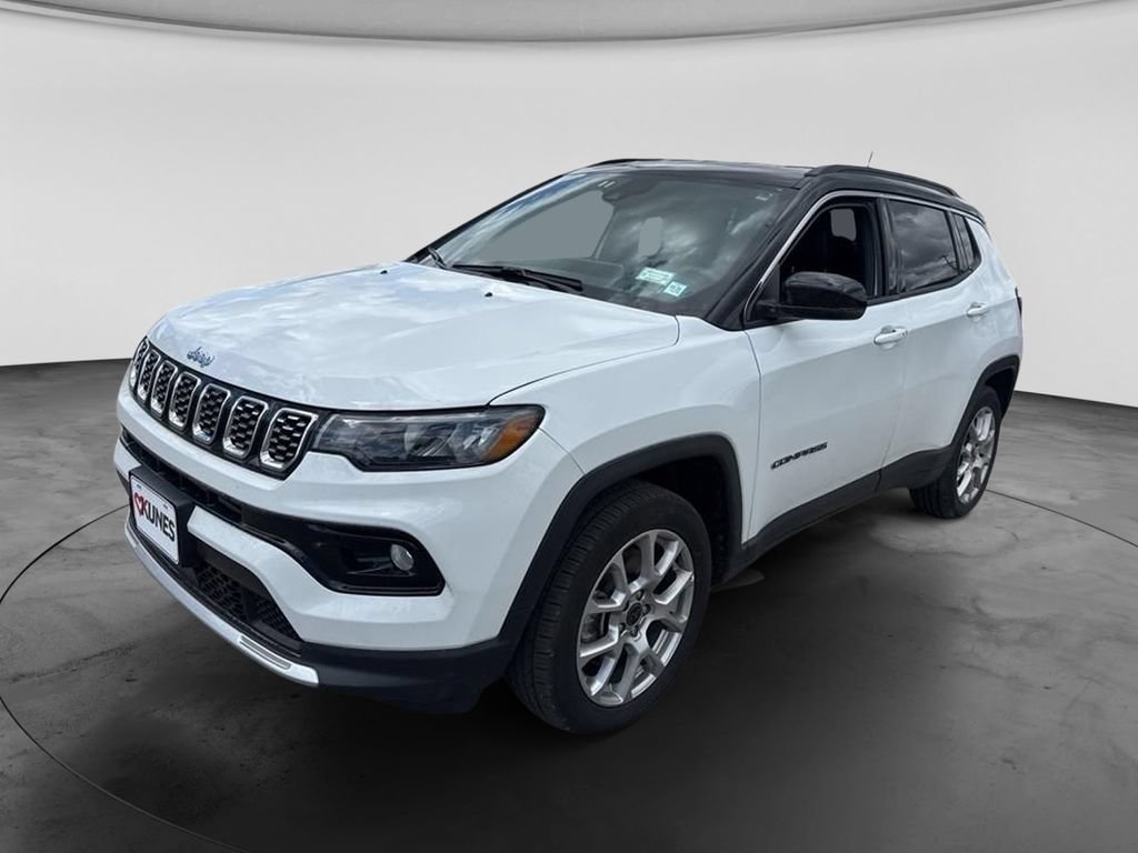 Used 2025 Jeep Compass Limited AWD/4WD image 9
