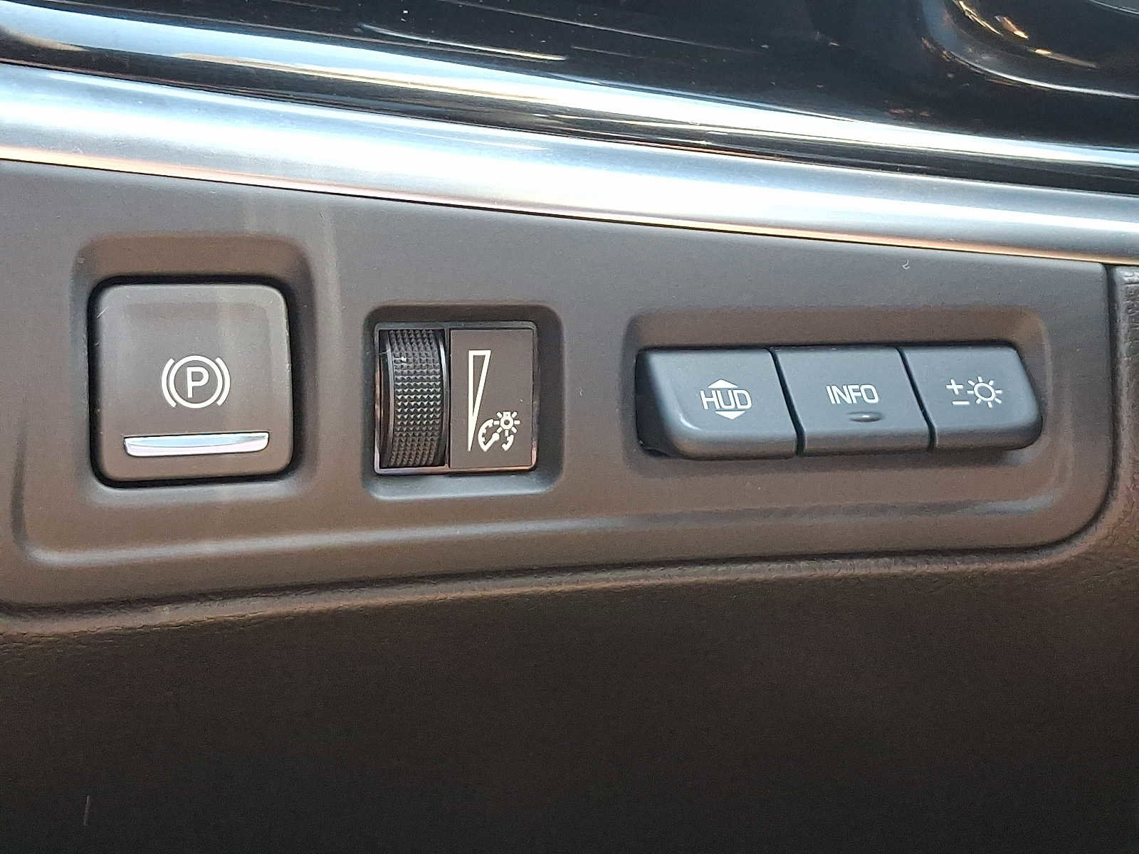 Used 2024 Cadillac XT6 Sport w/ Technology Package image 26