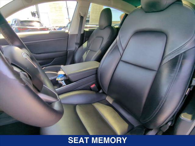 Used 2020 Tesla Model 3 Standard Range RWD image 17