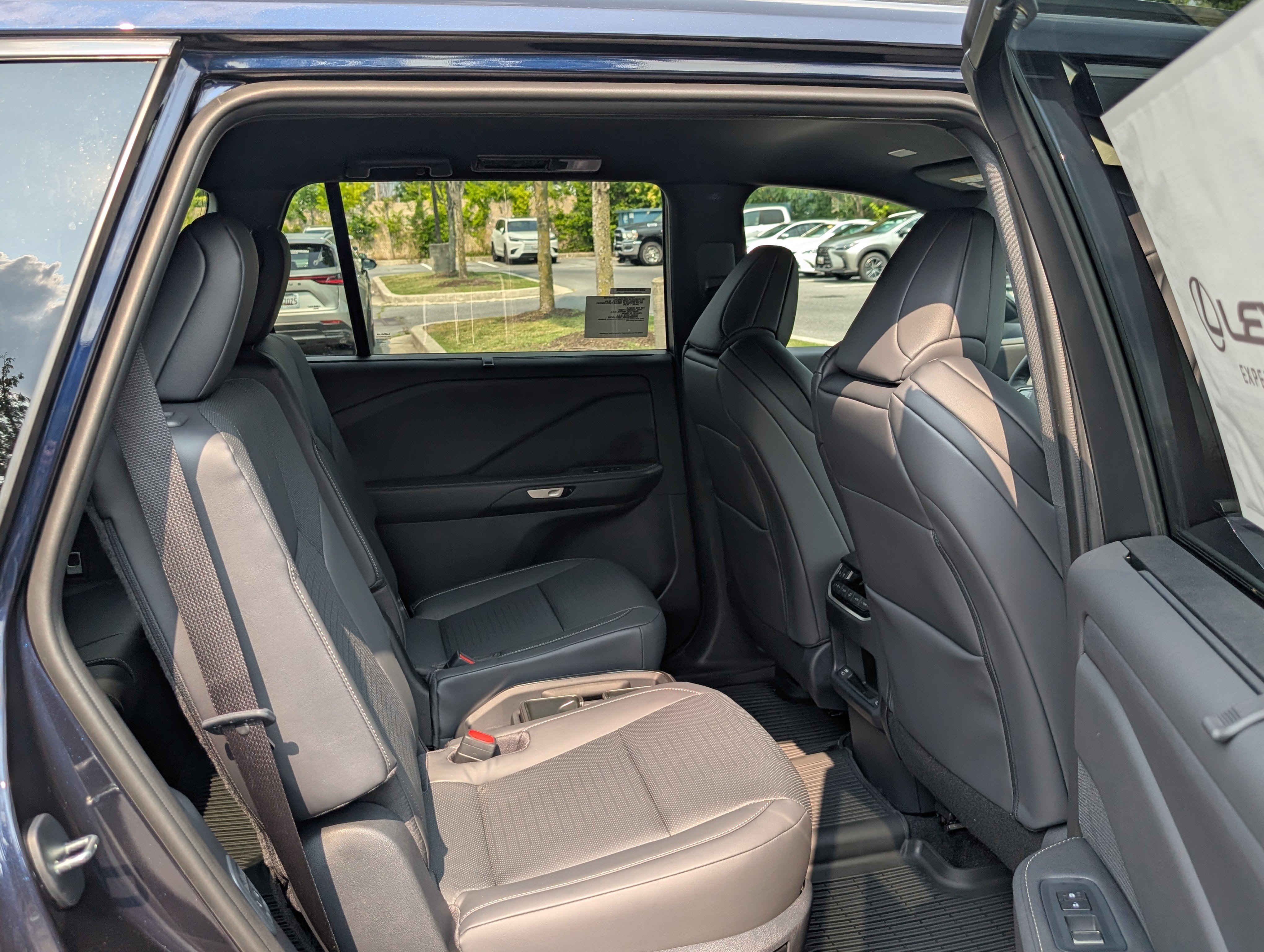 New 2026 Lexus TX 500h AWD w/ Technology Package image 9