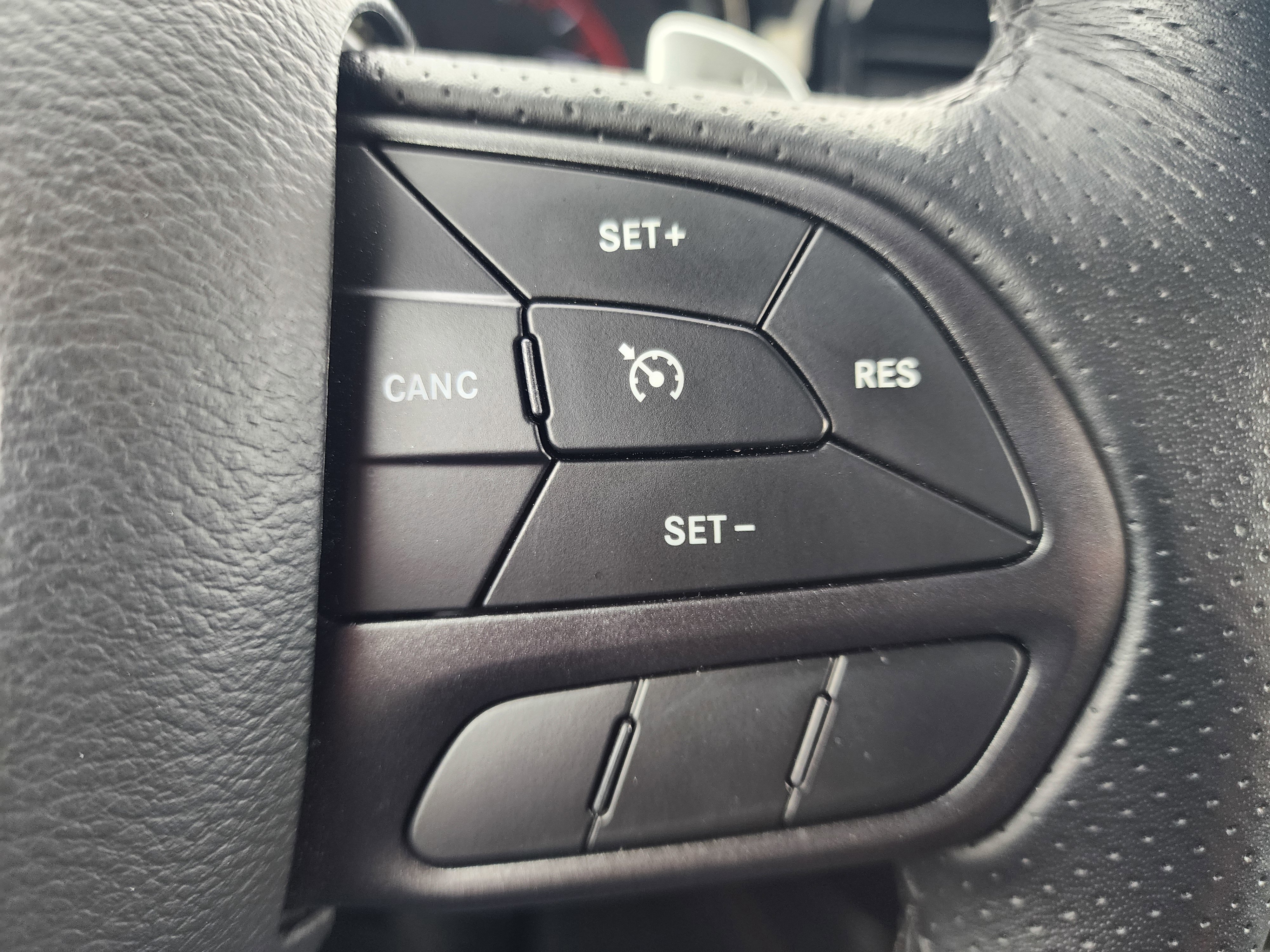 Used 2025 Dodge Durango R/T w/ Blacktop Package image 20