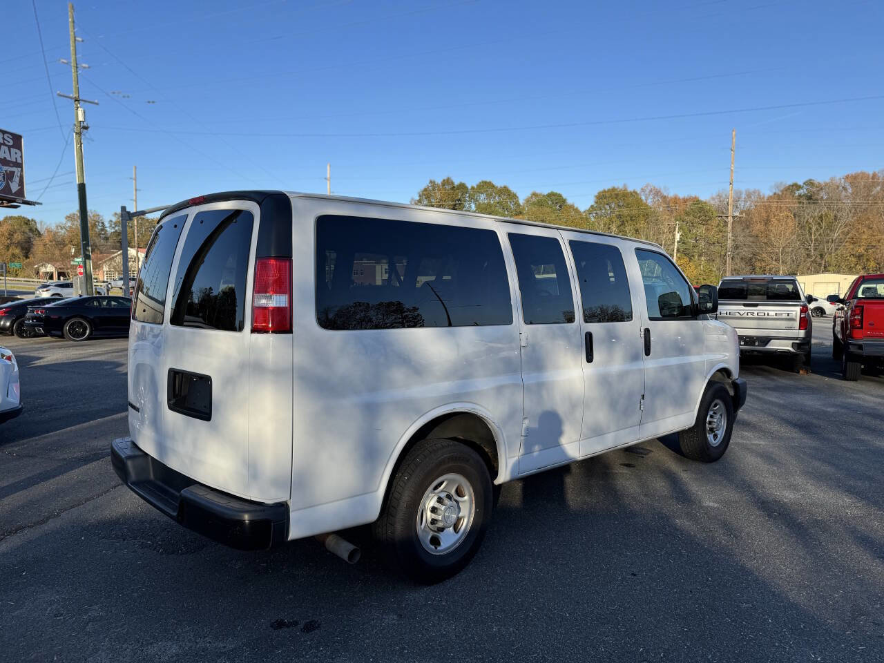 Used 2020 Chevrolet Express 2500 LS w/ Driver Convenience Package RWD image 23
