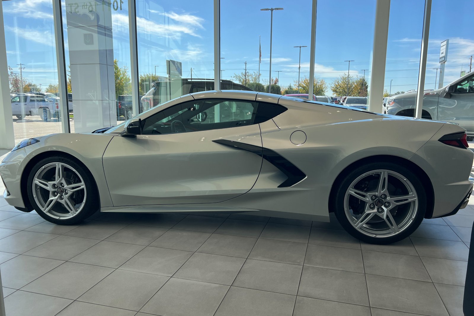 Used 2023 Chevrolet Corvette Stingray Preferred Cpe w/ 2LT RWD image 3