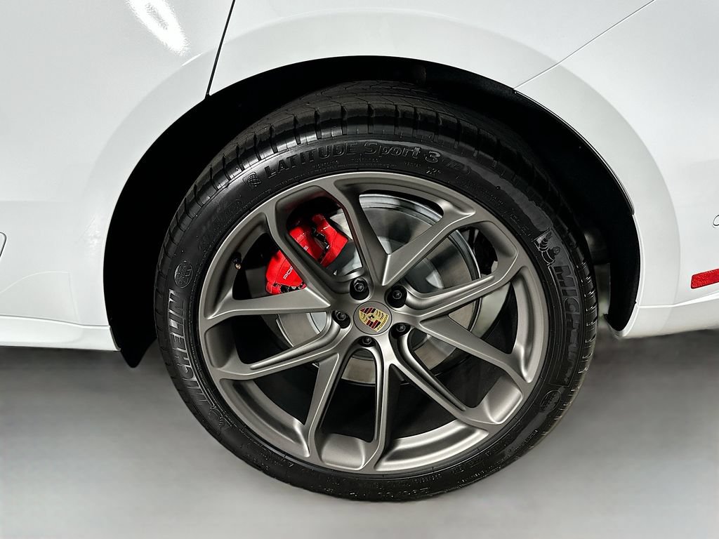 New 2026 Porsche Macan GTS AWD/4WD image 34