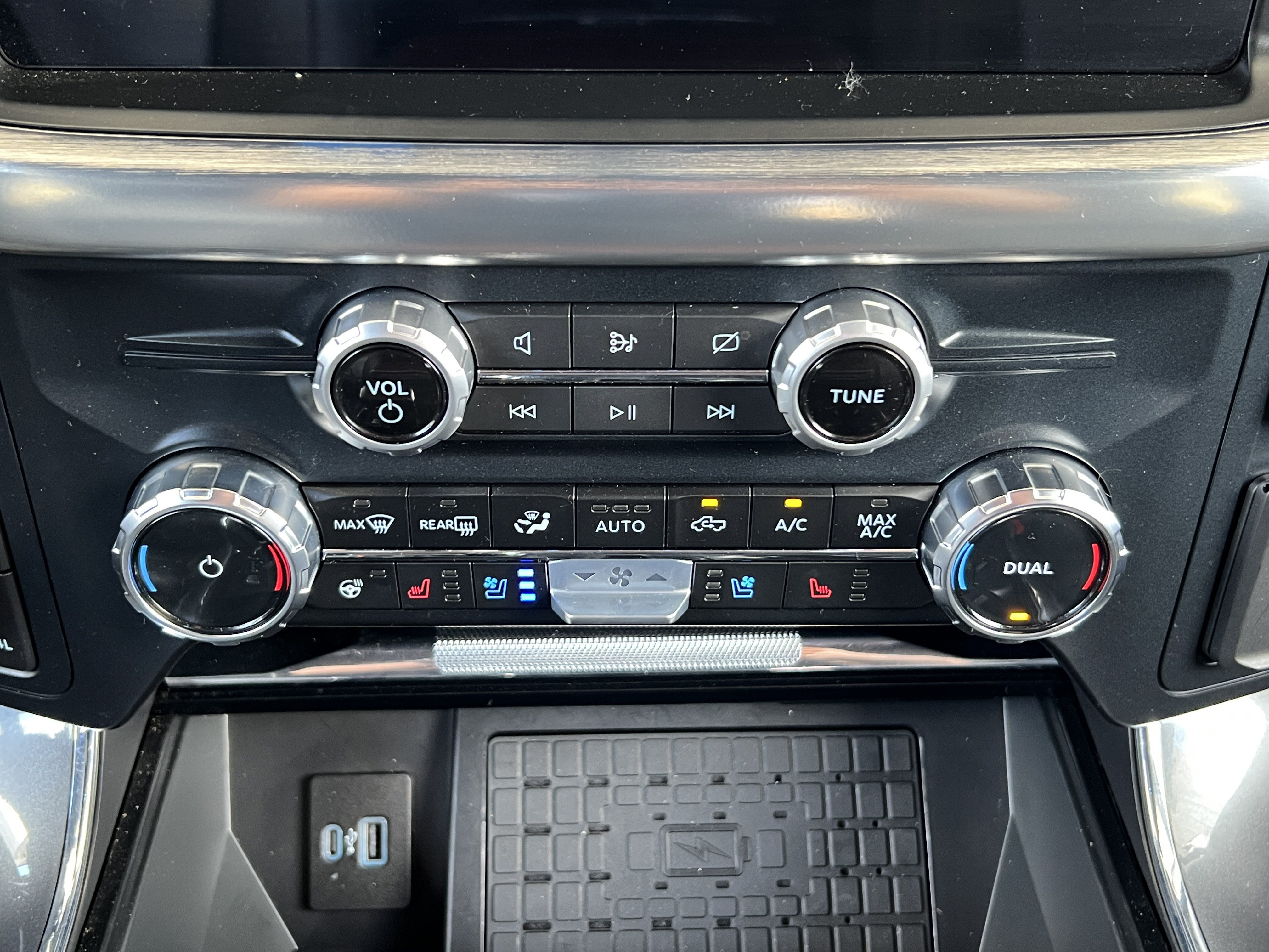 Used 2023 Ford F150 Lariat w/ Equipment Group 502A High AWD/4WD image 29
