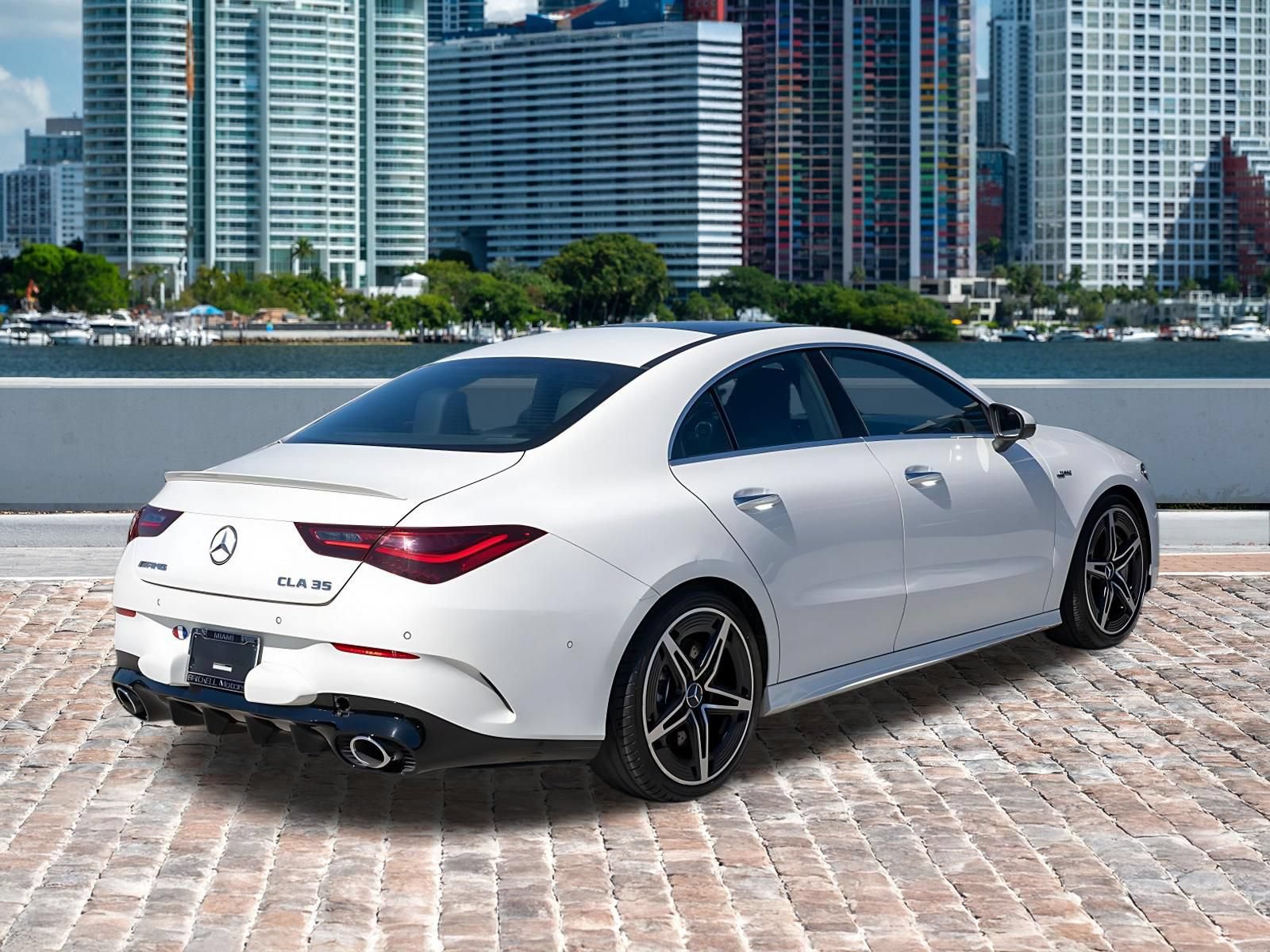 Used 2024 Mercedes-Benz CLA 35 AMG 4MATIC image 5