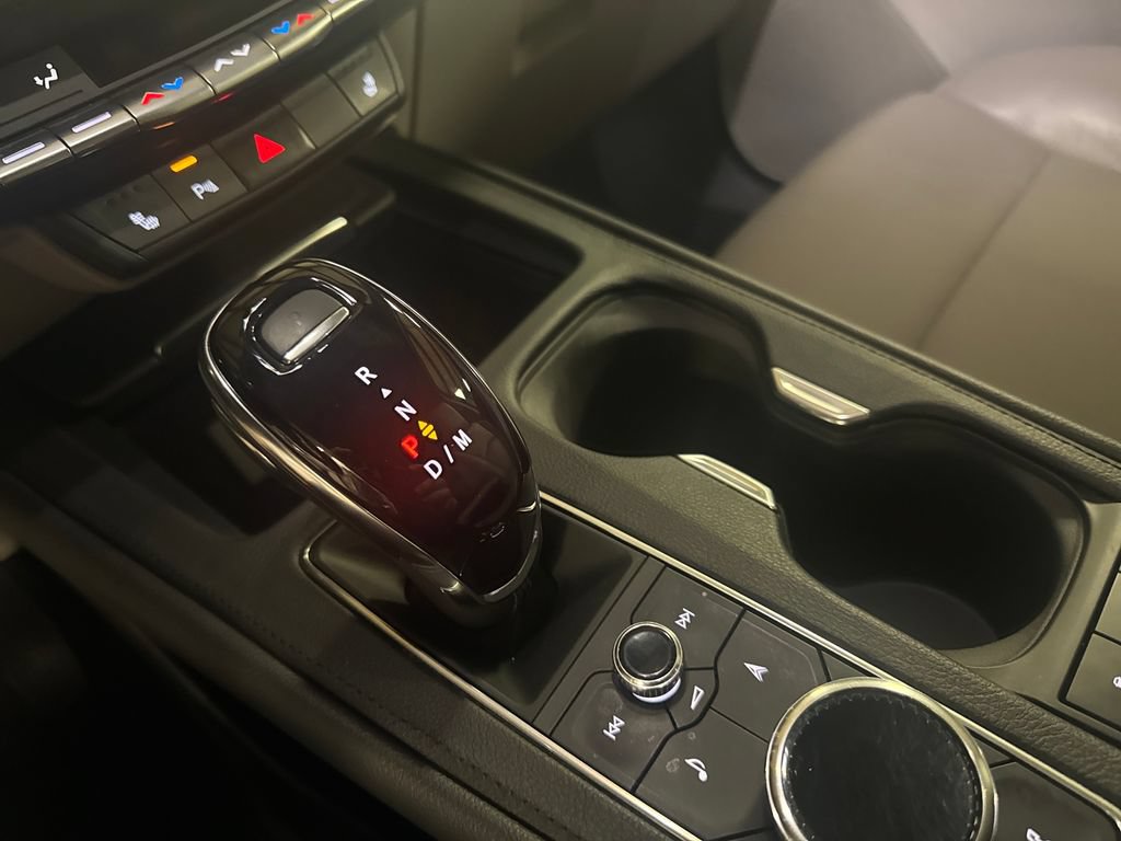 Used 2019 Cadillac XT4 Premium Luxury AWD/4WD image 25