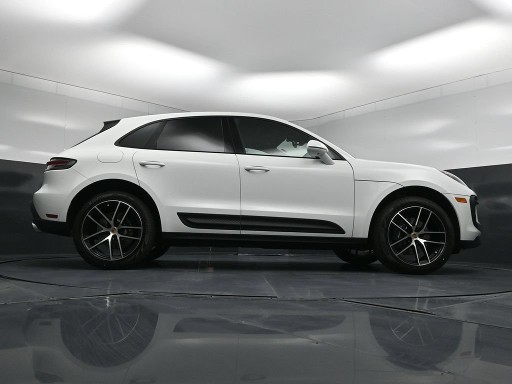 New 2026 Porsche Macan AWD/4WD image 30