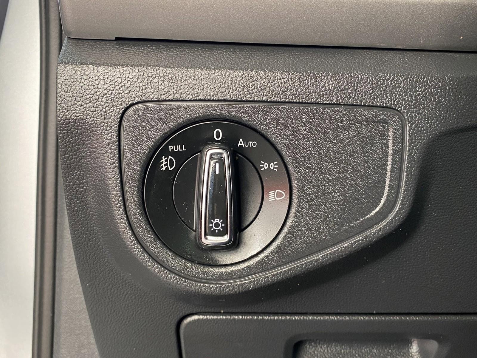 Used 2018 Volkswagen Atlas SE image 27