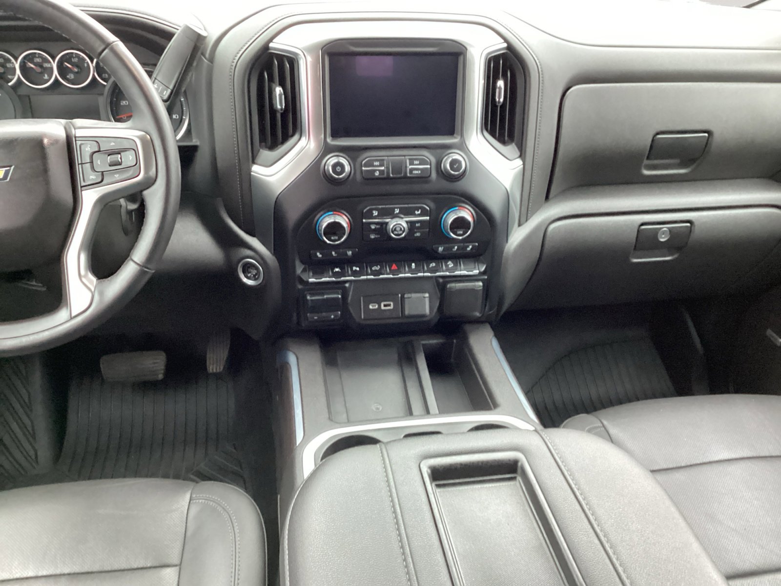 Used 2022 Chevrolet Silverado 1500 LTZ w/ LTZ Premium Package image 11