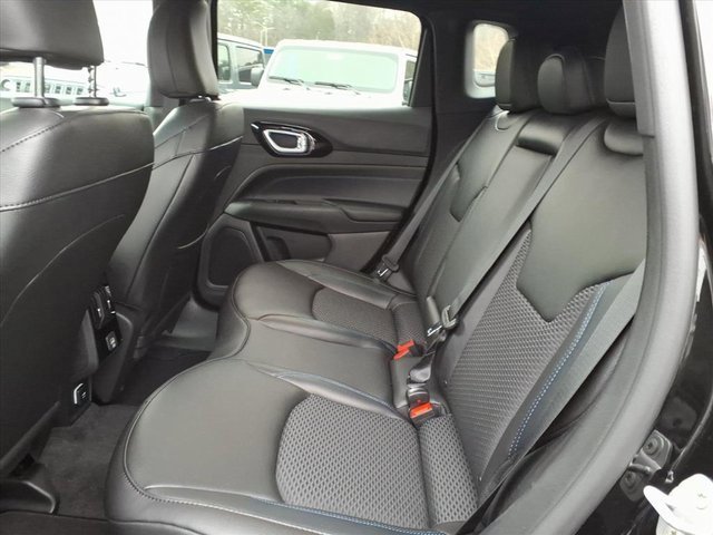 New 2026 Jeep Compass Latitude image 9