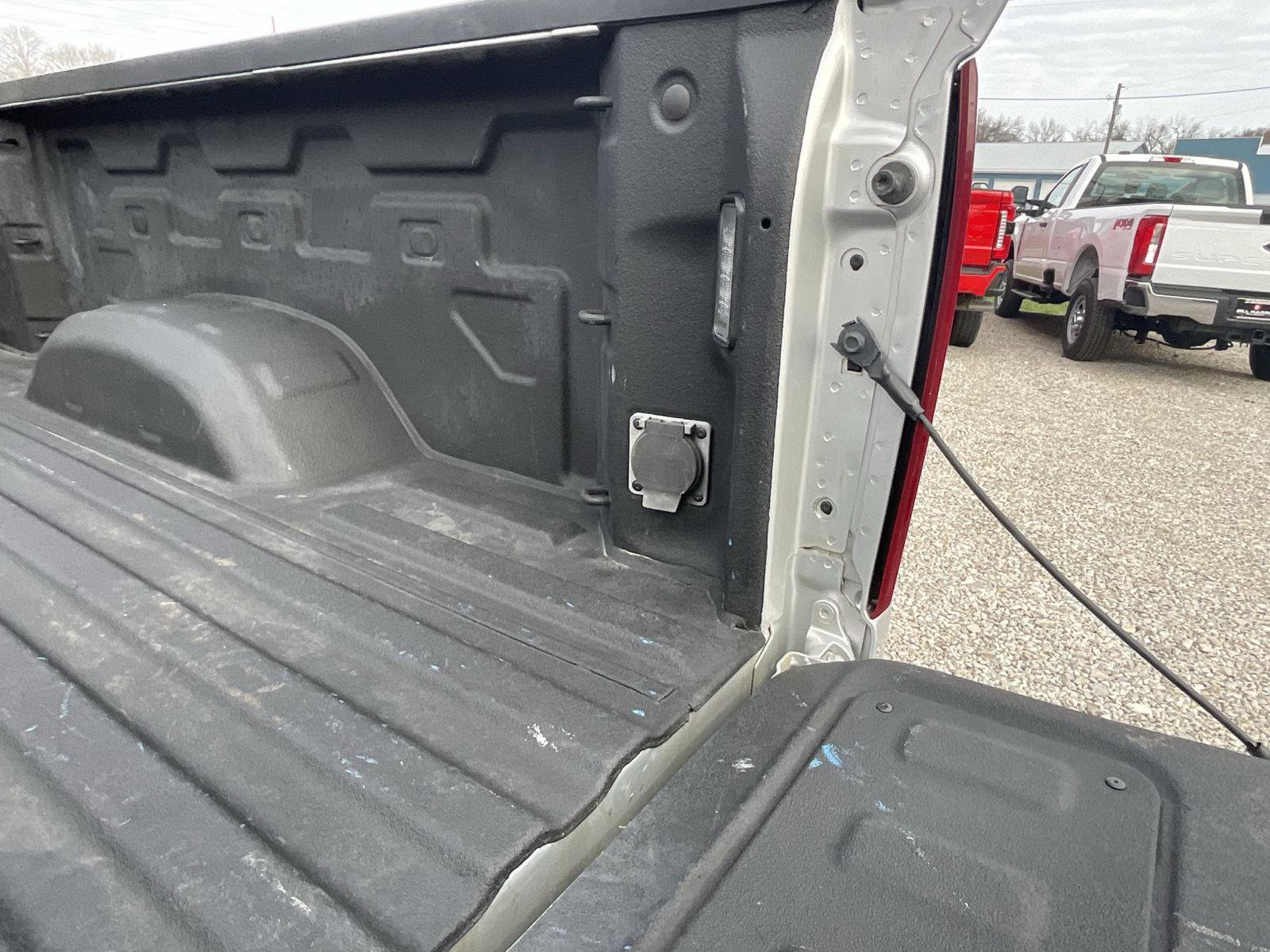 Used 2022 Chevrolet Silverado 2500 LTZ w/ LTZ Premium Package image 14