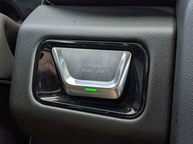 Used 2025 GMC Yukon Denali image 31