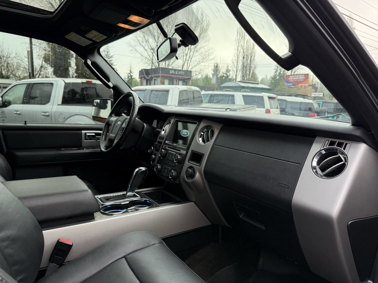 Used 2016 Ford Expedition Limited w/ Equipment Group 301A image 26