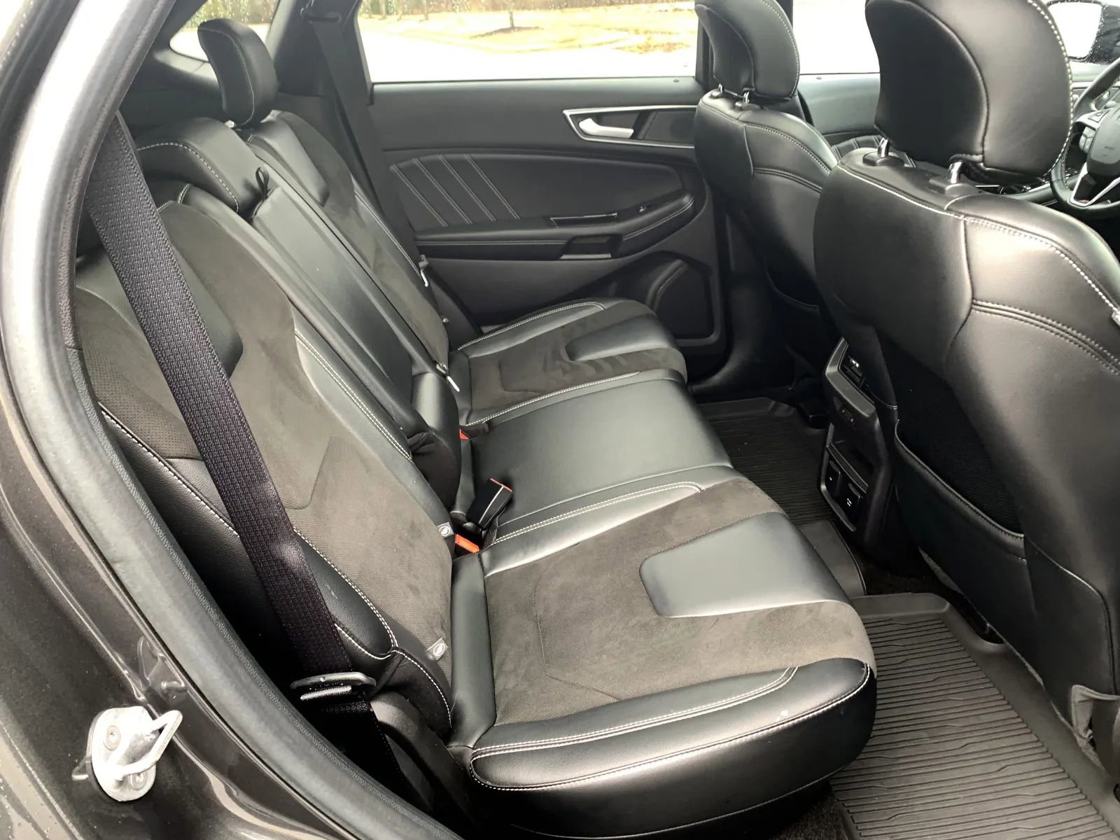 Used 2019 Ford Edge ST w/ Equipment Group 401A AWD/4WD image 34
