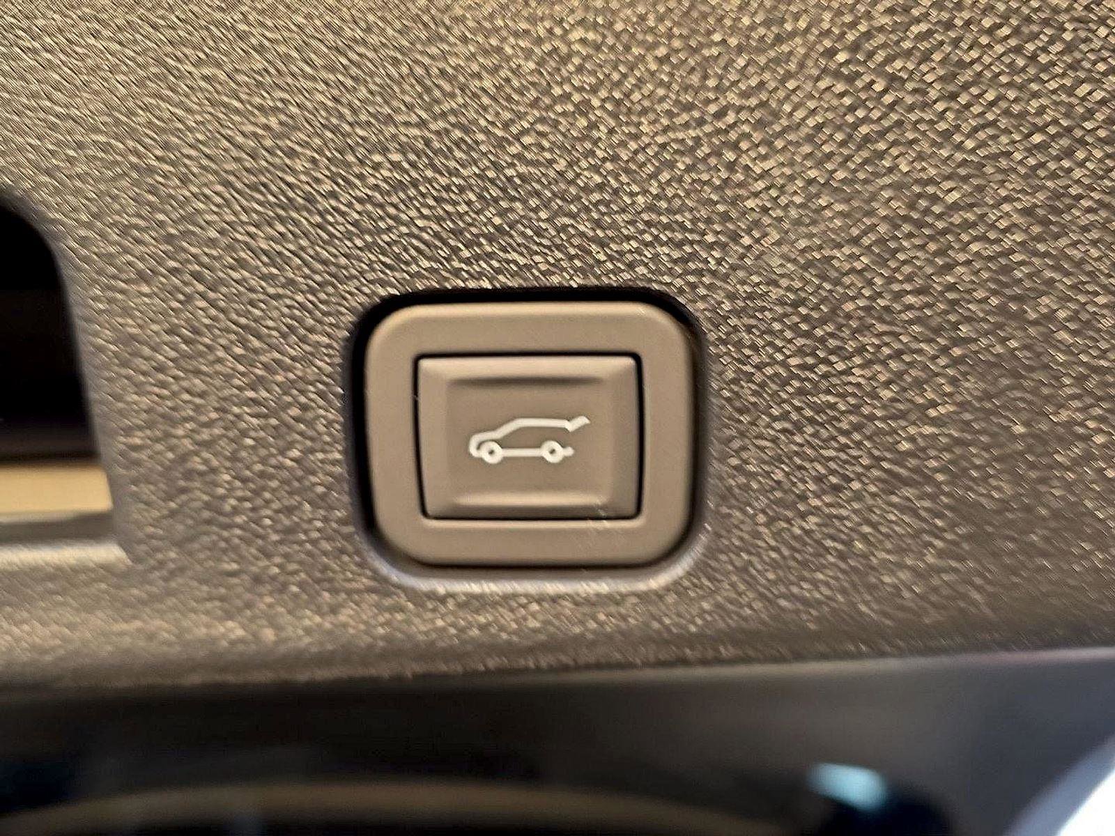 New 2026 GMC Acadia AT4 w/ Super Cruise Package image 11