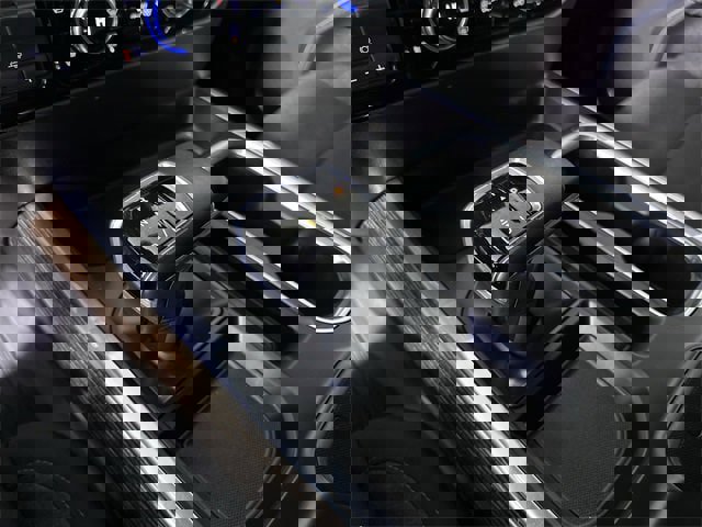 New 2025 GMC Sierra 1500 Elevation image 16