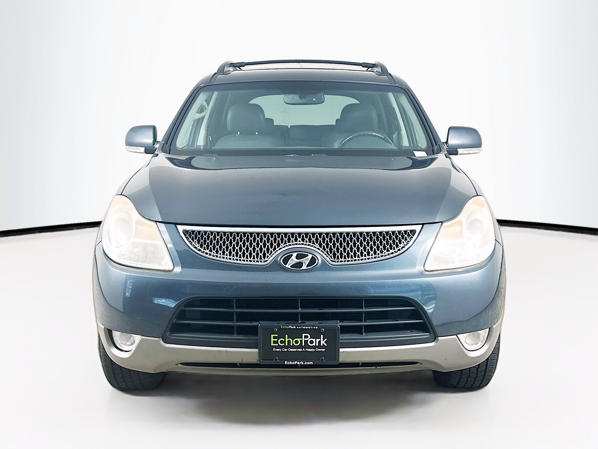 Used 2011 Hyundai Veracruz Limited FWD image 2