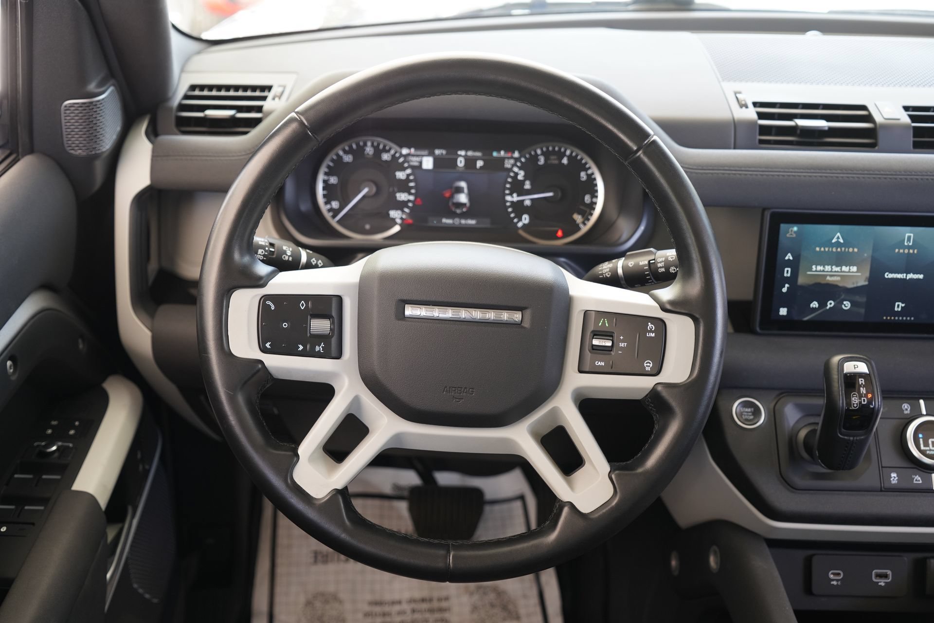 Used 2023 Land Rover Defender 110 SE AWD/4WD image 28