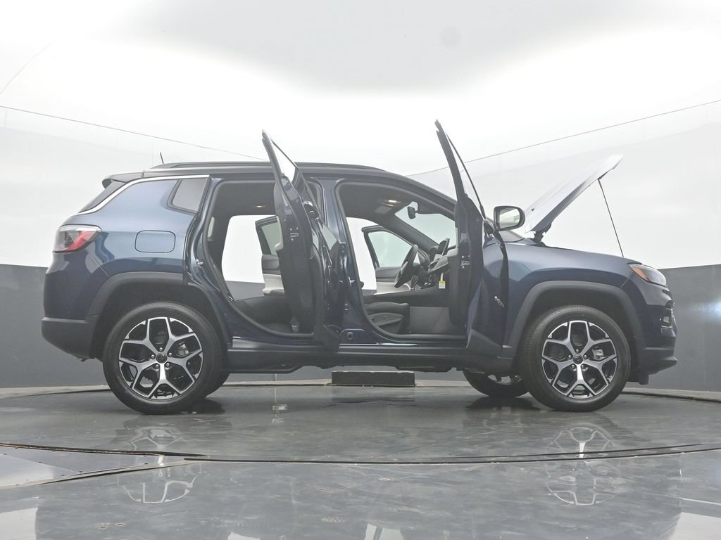 New 2026 Jeep Compass Limited AWD/4WD image 59