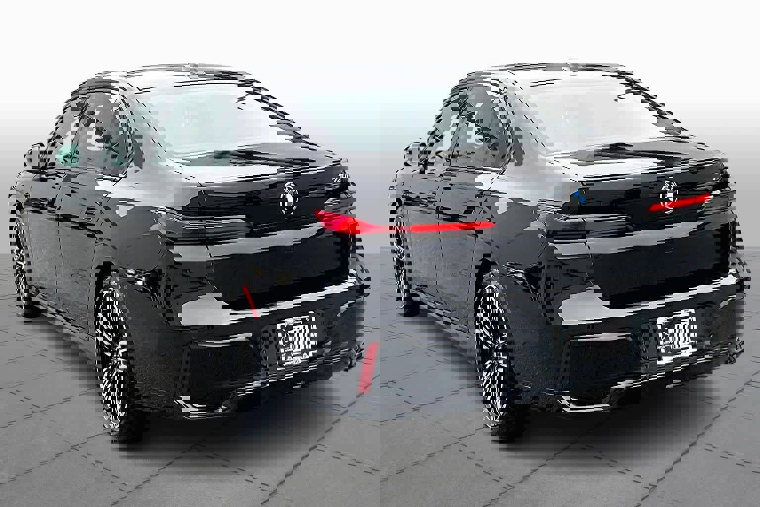 Used 2023 BMW 740i 740i w/ Parking Assistance Package image 11