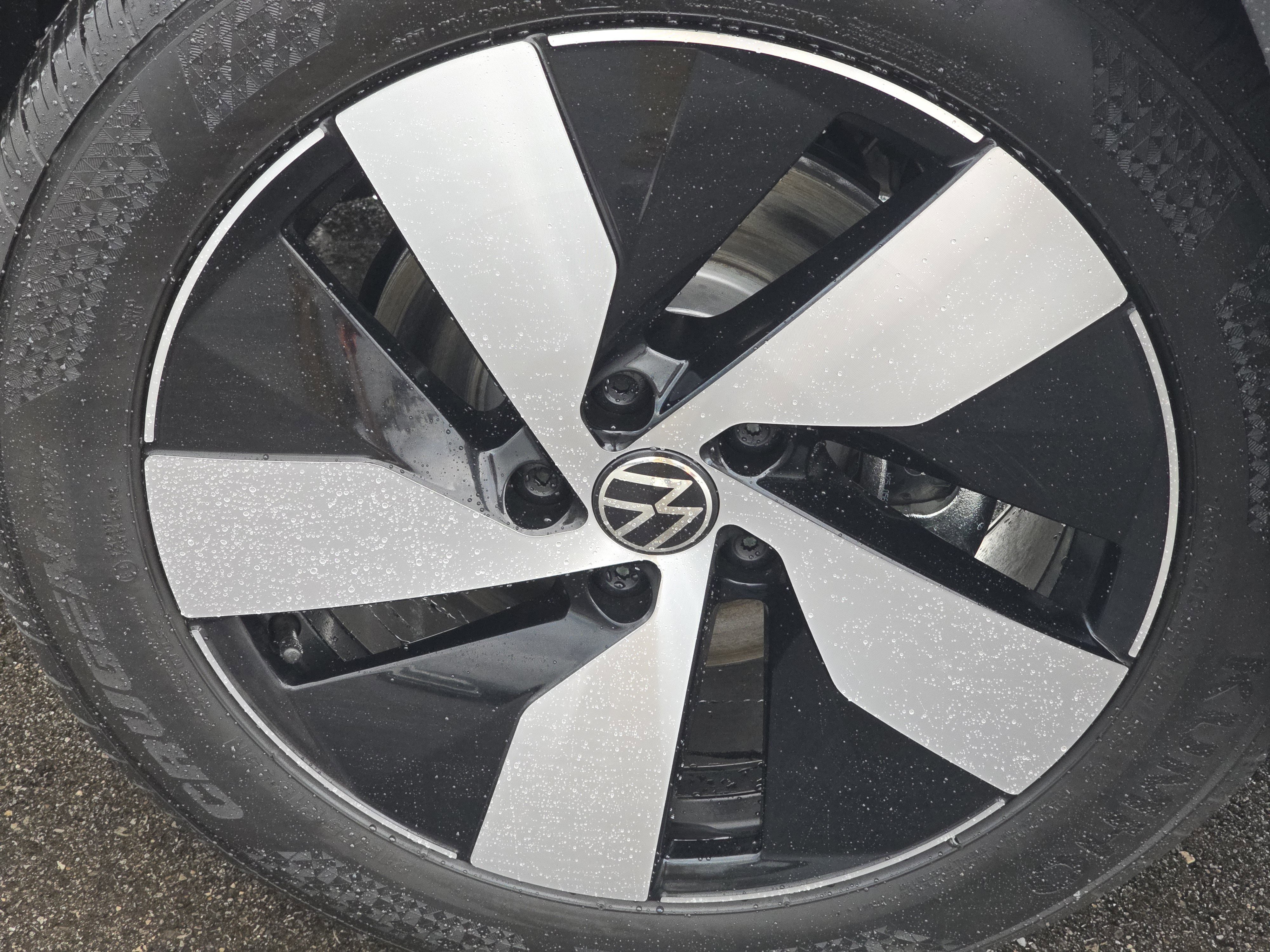 New 2025 Volkswagen Taos S image 17