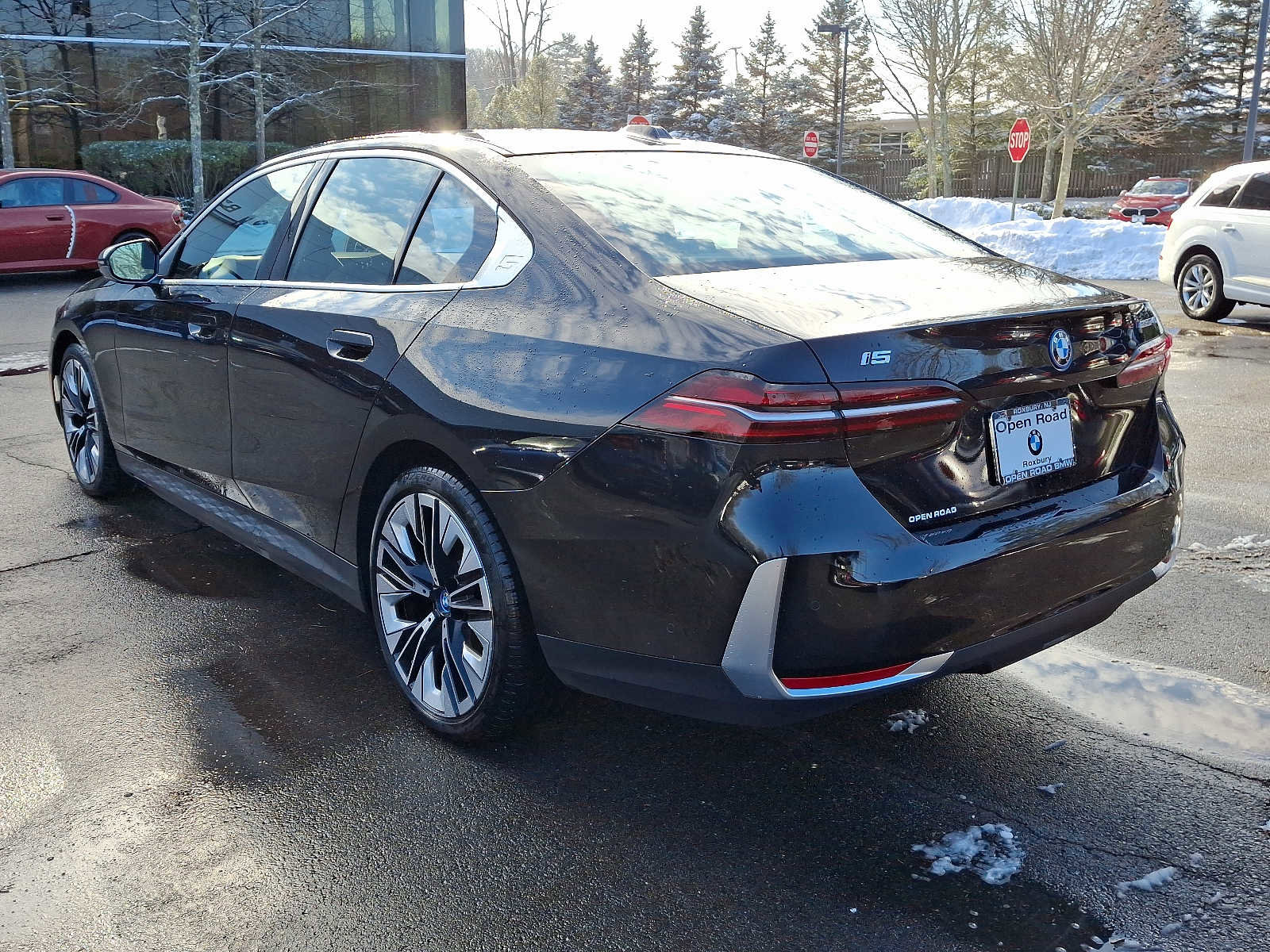 Used 2024 BMW i5 eDrive40i w/ Premium Package image 4