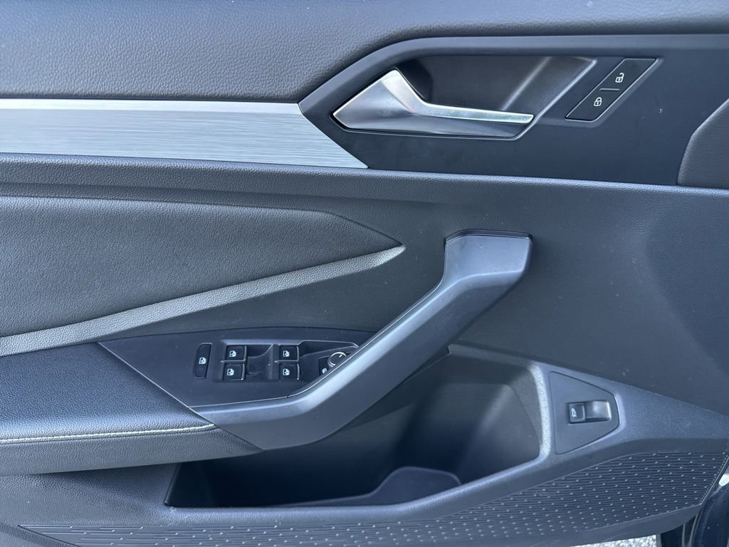 Certified 2025 Volkswagen Jetta S FWD image 15