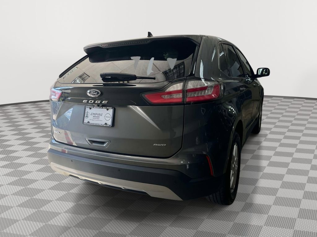 Used 2024 Ford Edge SEL AWD/4WD image 3