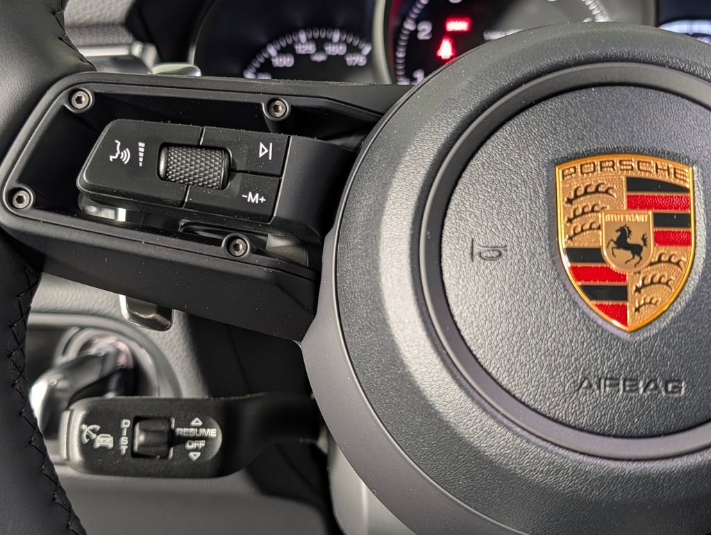 New 2026 Porsche Macan image 37