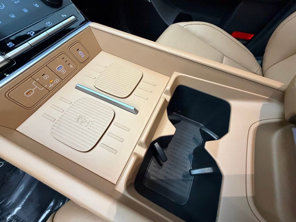 Certified 2025 Hyundai Santa Fe Limited image 19