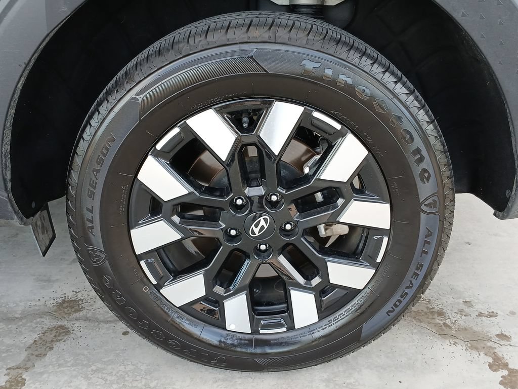 Used 2025 Hyundai Santa Cruz SEL FWD image 34